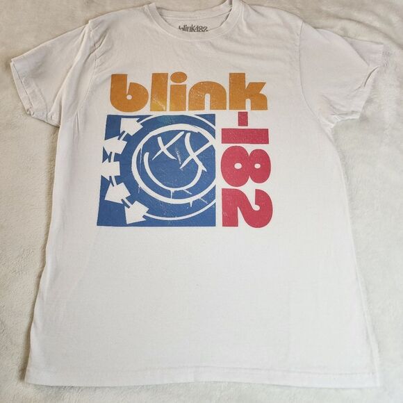 blink-182 2024 White Tshirt With Graphics Size XL - Picture 1 of 5